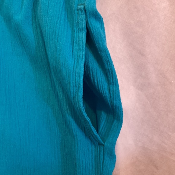 Draper’s & Damon’s stretchy capris with side pockets - Picture 3 of 7